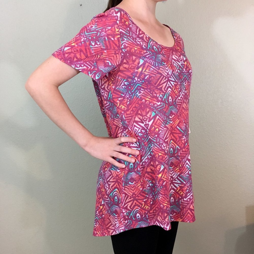 Lularoe Classic T High Low Top- XS